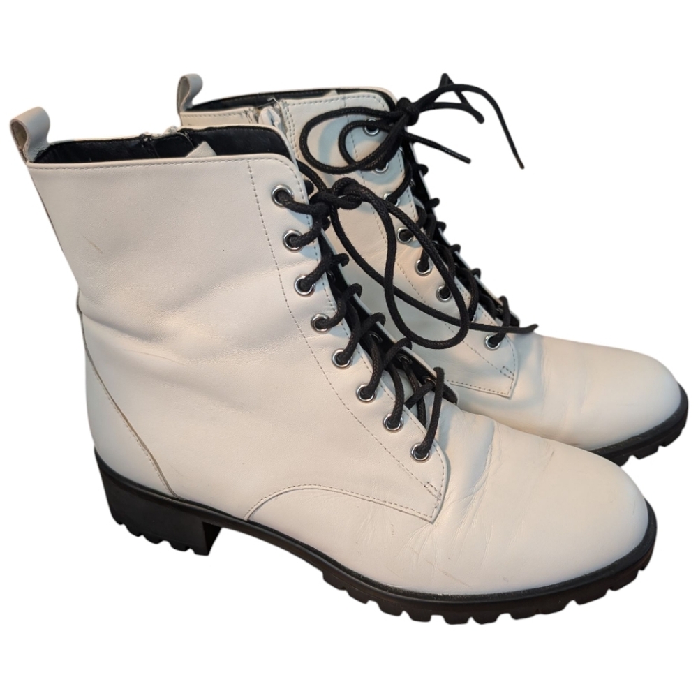 Consigned - BP. Women's White Lace-Up Ankle Boots